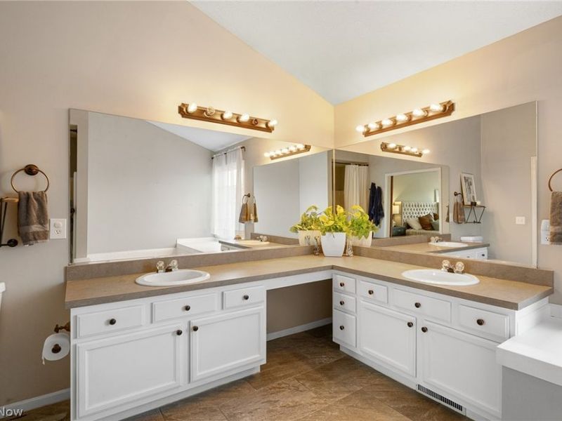 12471 Saddle Horn Circle, Strongsville, OH 44149 Photo 21