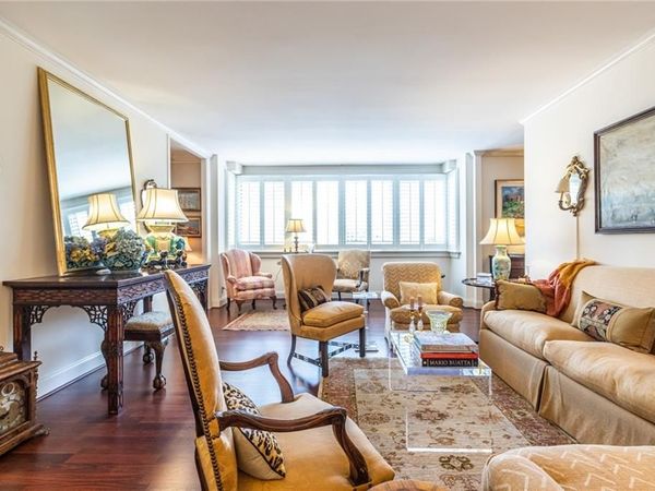 2734 Peachtree Road NW, Unit A404, Atlanta, GA 30305