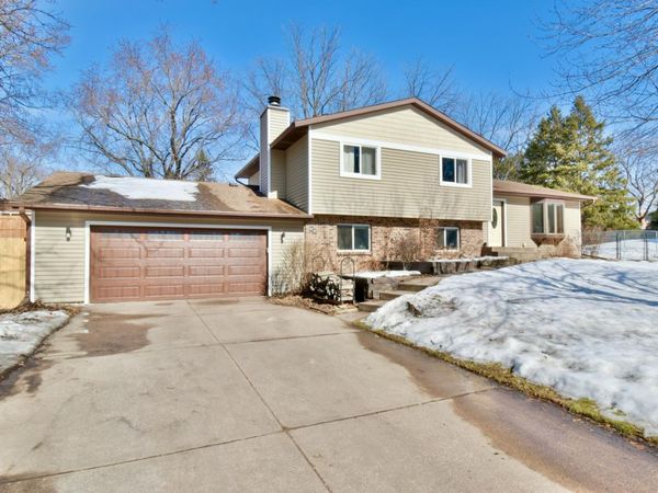 1587 Hennessy Vista, White Bear Twp, MN 55110