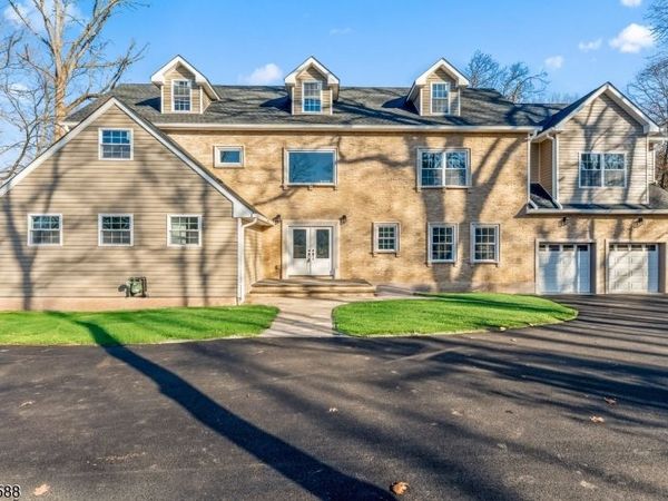 28 King George Rd, Warren, NJ 07059