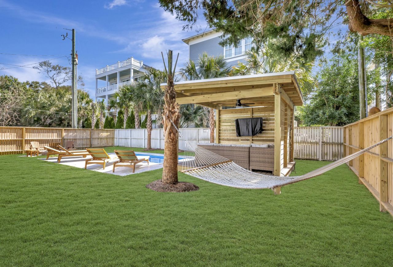 312 Palm Boulevard Photo 10