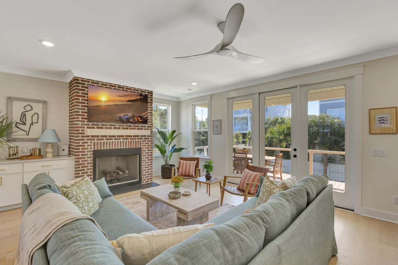 312 Palm Boulevard Photo 15