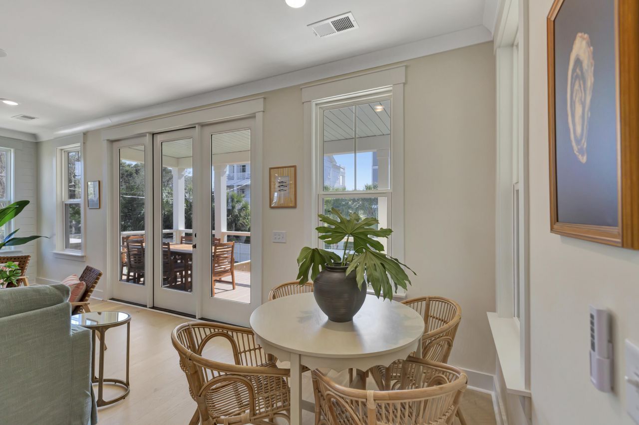 312 Palm Boulevard Photo 22