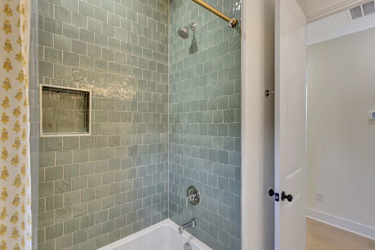 312 Palm Boulevard Photo 32