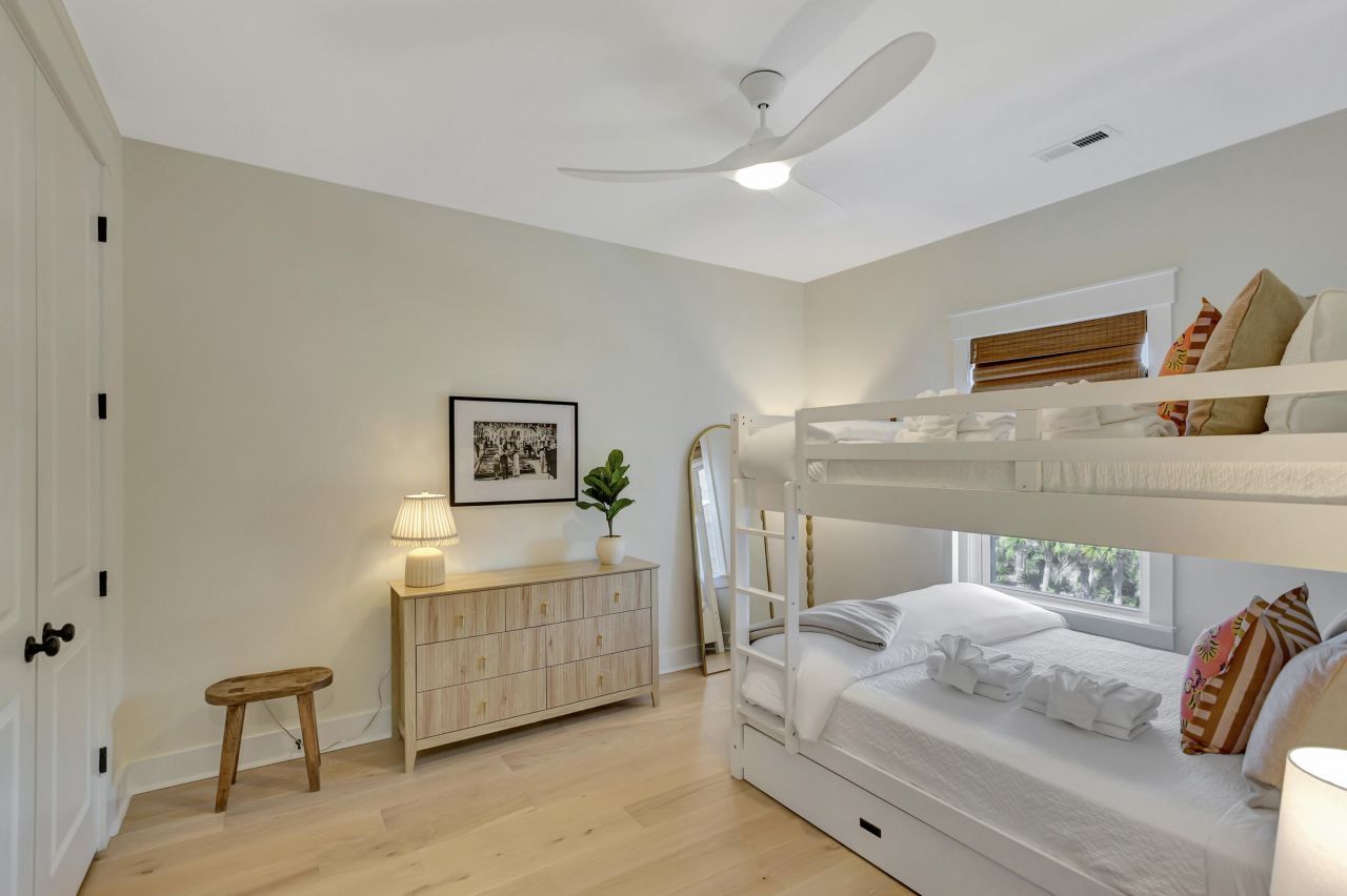 312 Palm Boulevard Photo 33