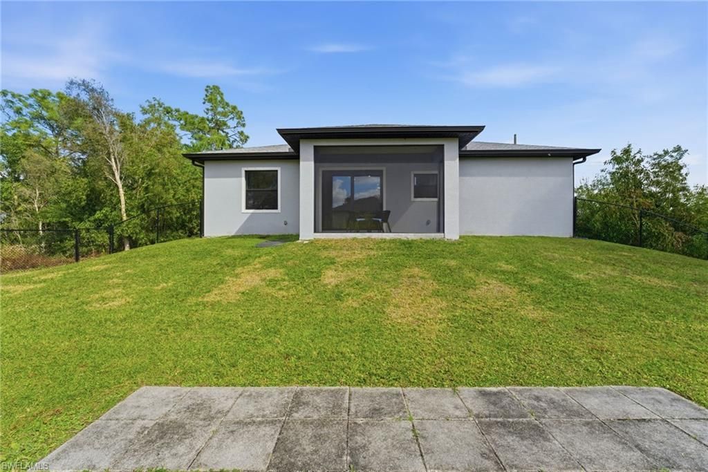 816 Bell Blvd S, Lehigh Acres, FL 33974 Photo