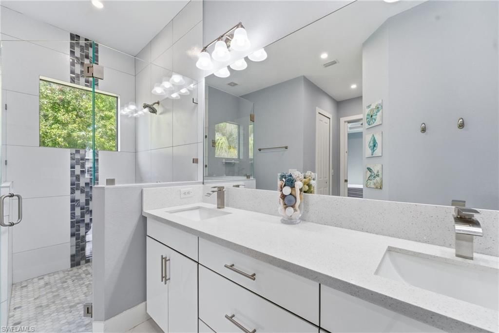 816 Bell Blvd S, Lehigh Acres, FL 33974 Photo