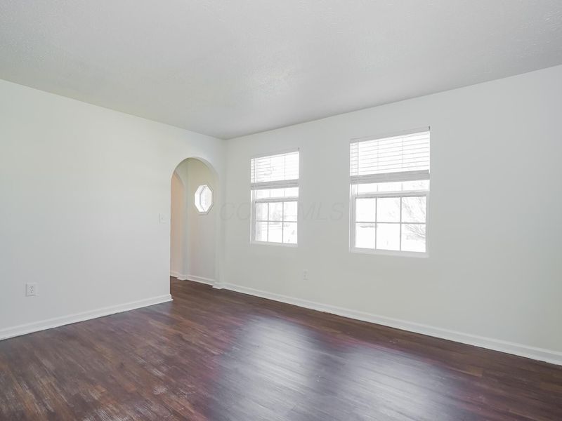 1372 Stanwix Court, Columbus, OH 43223 Photo 3