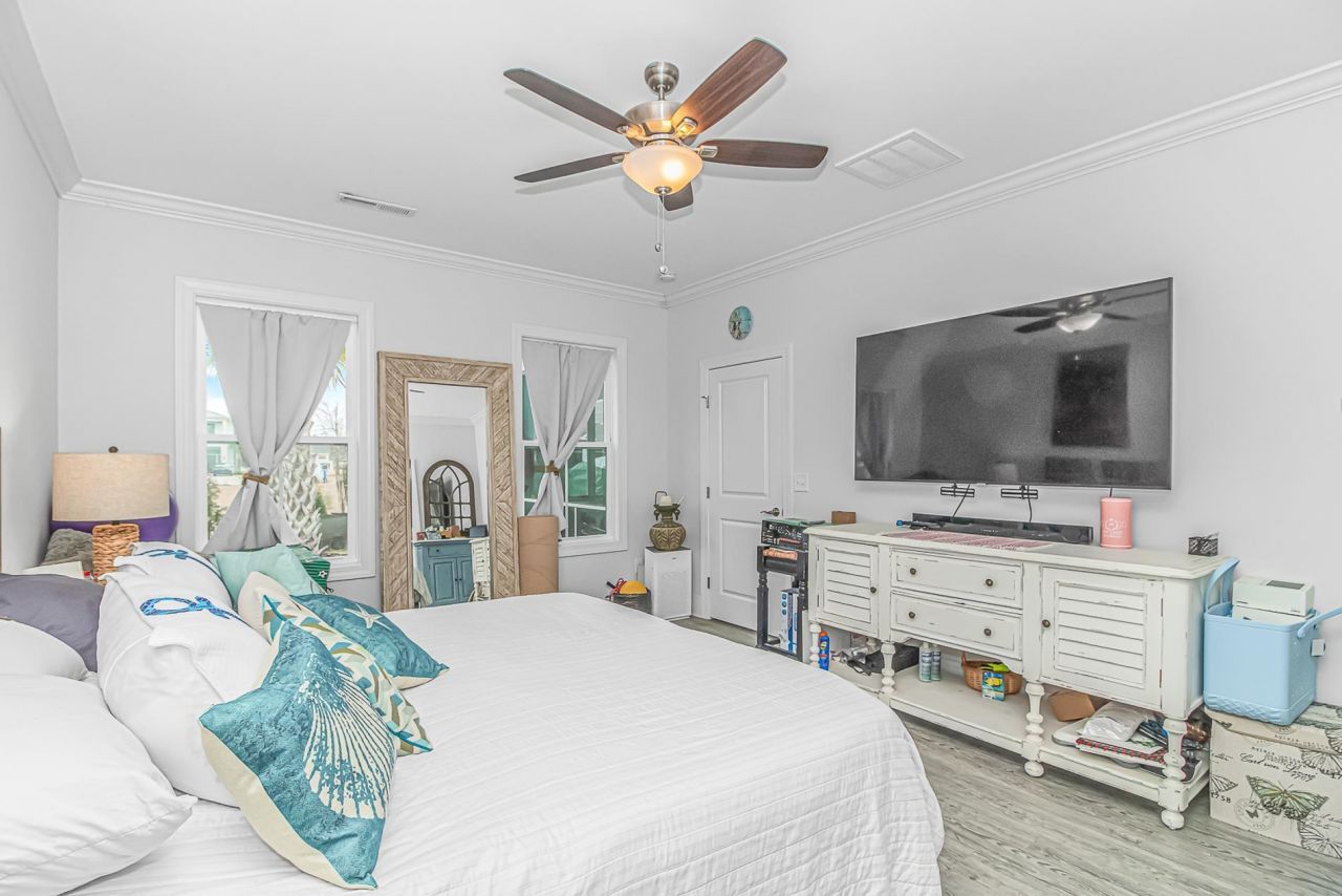 936 Shipmaster Ave. Photo 14