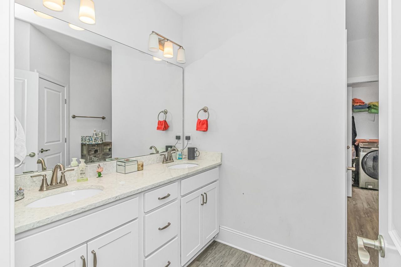 936 Shipmaster Ave. Photo 15