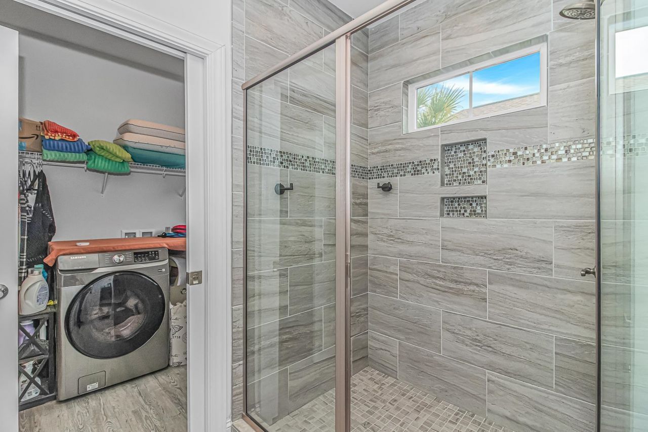 936 Shipmaster Ave. Photo 17