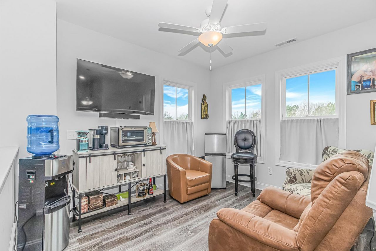 936 Shipmaster Ave. Photo 20