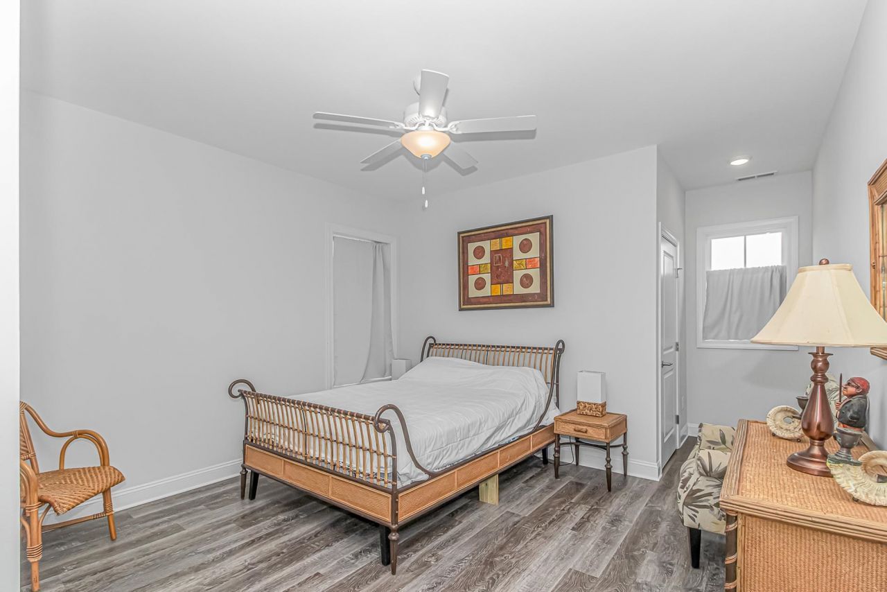 936 Shipmaster Ave. Photo 21