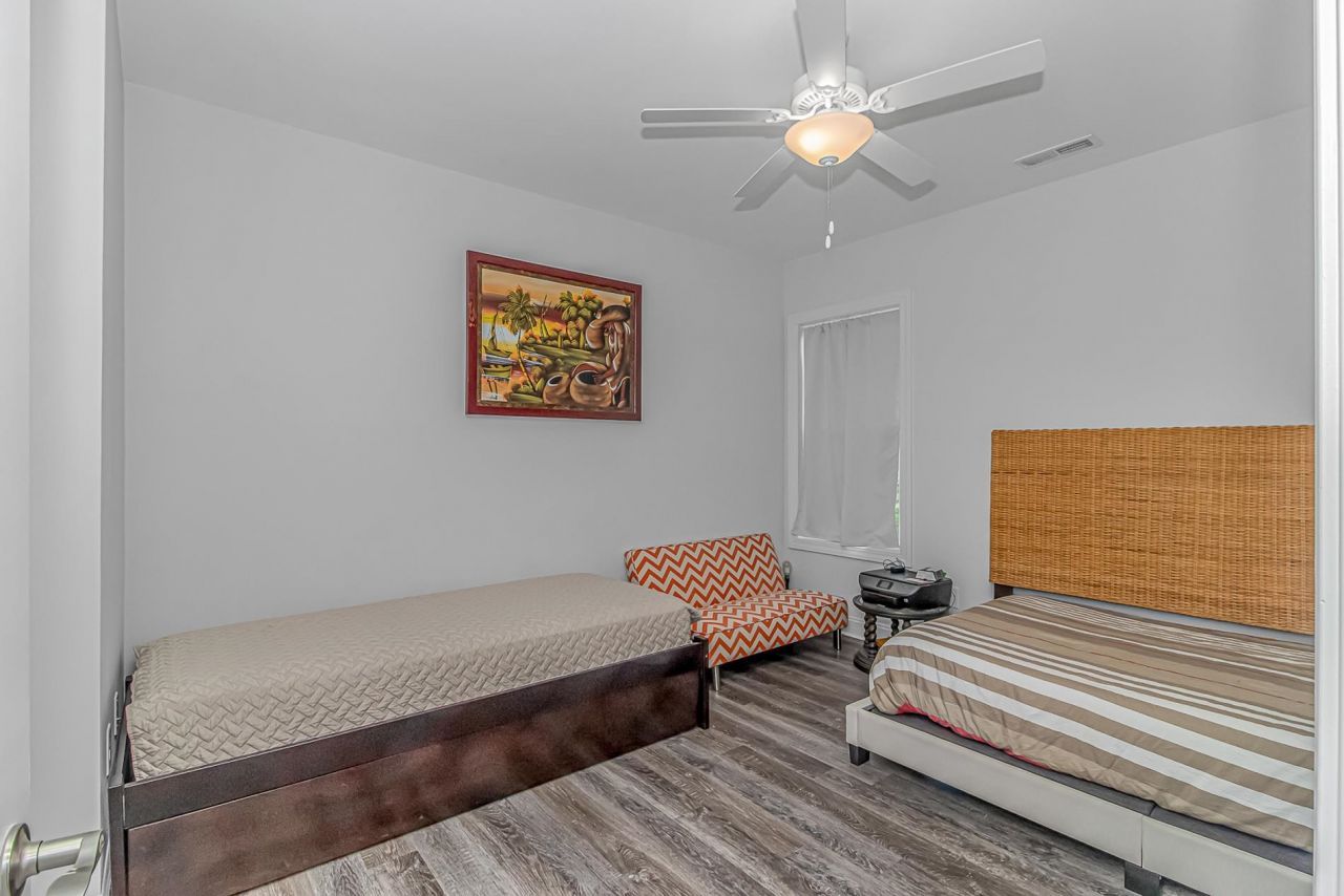 936 Shipmaster Ave. Photo 24