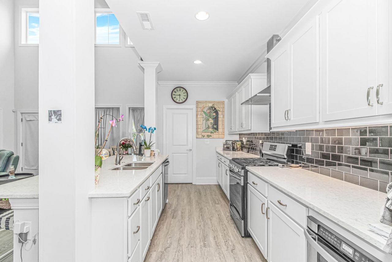 936 Shipmaster Ave. Photo 8