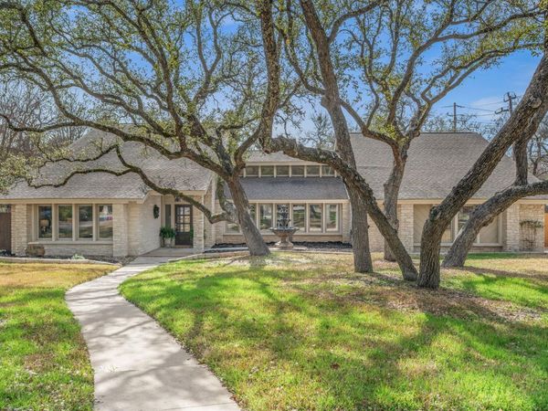 10601 Spicewood PKWY, Austin, TX 78750