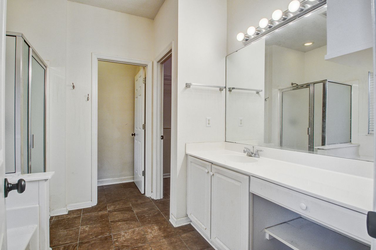 5412 Crosland Court Photo 22