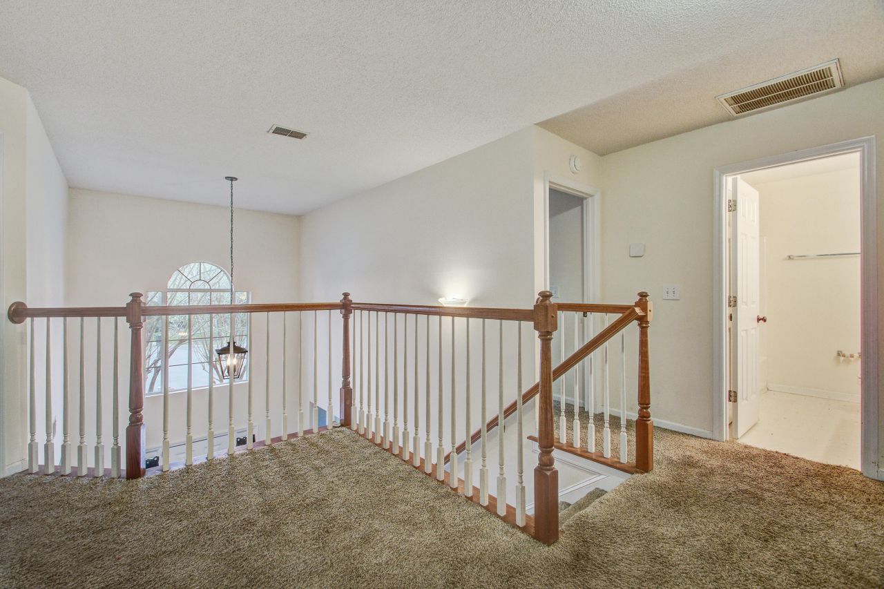 5412 Crosland Court Photo 25