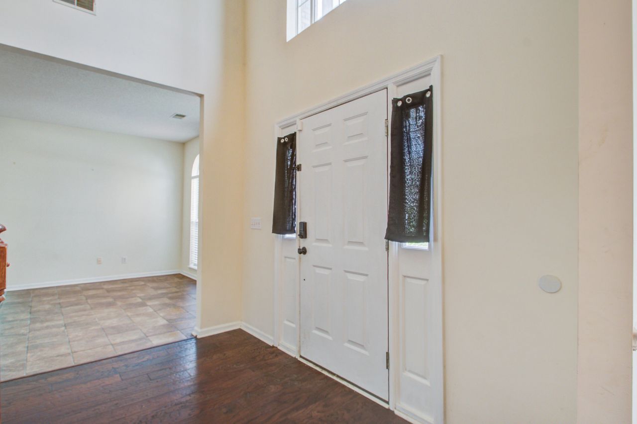 5412 Crosland Court Photo 5