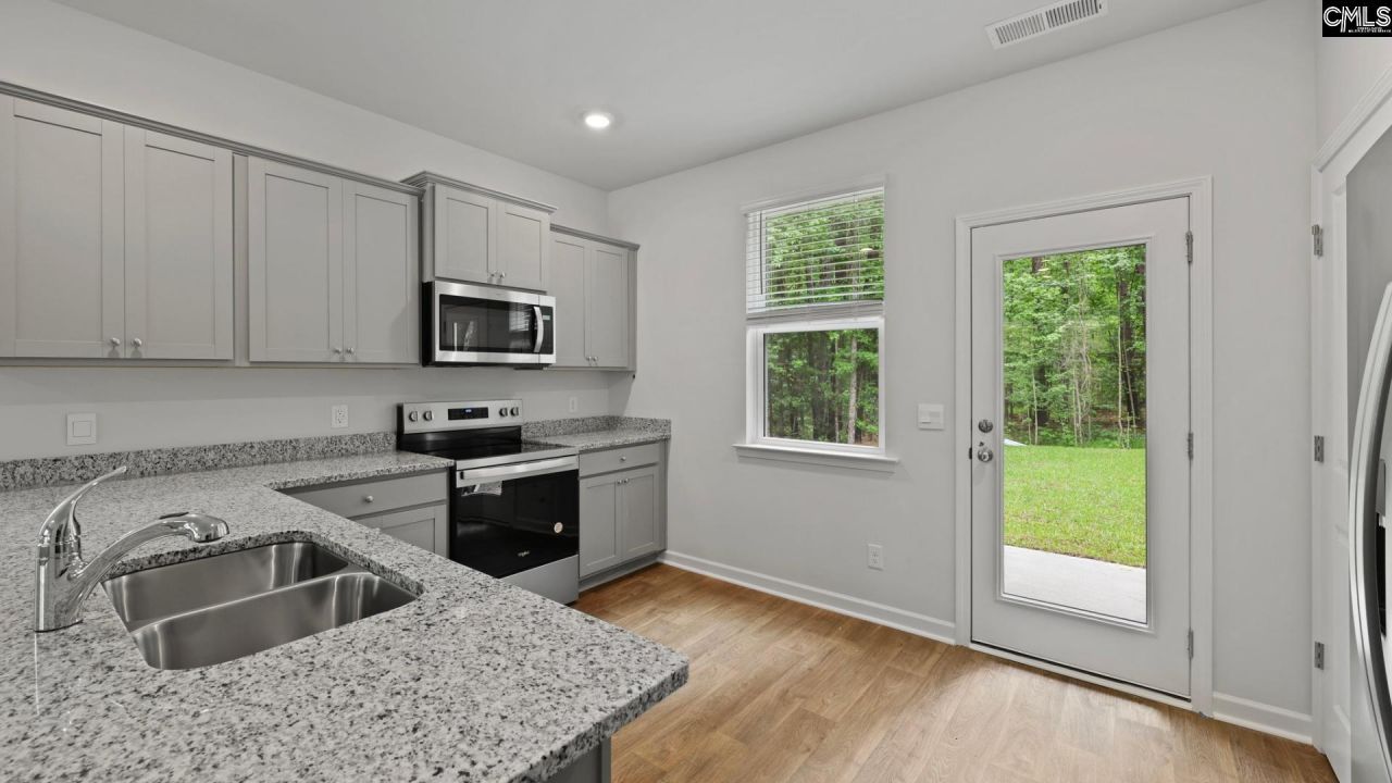 164 Stamford Road  Photo 5