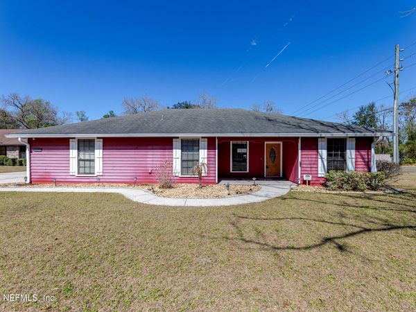 8805 COUNTRY WOODS Court, Jacksonville, FL 32222