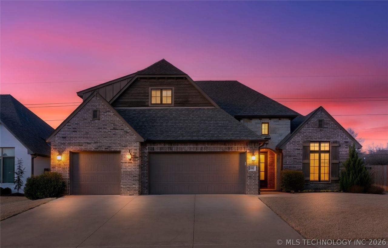 3902 W Tucson Place, Broken Arrow, OK 74011 Main Photo