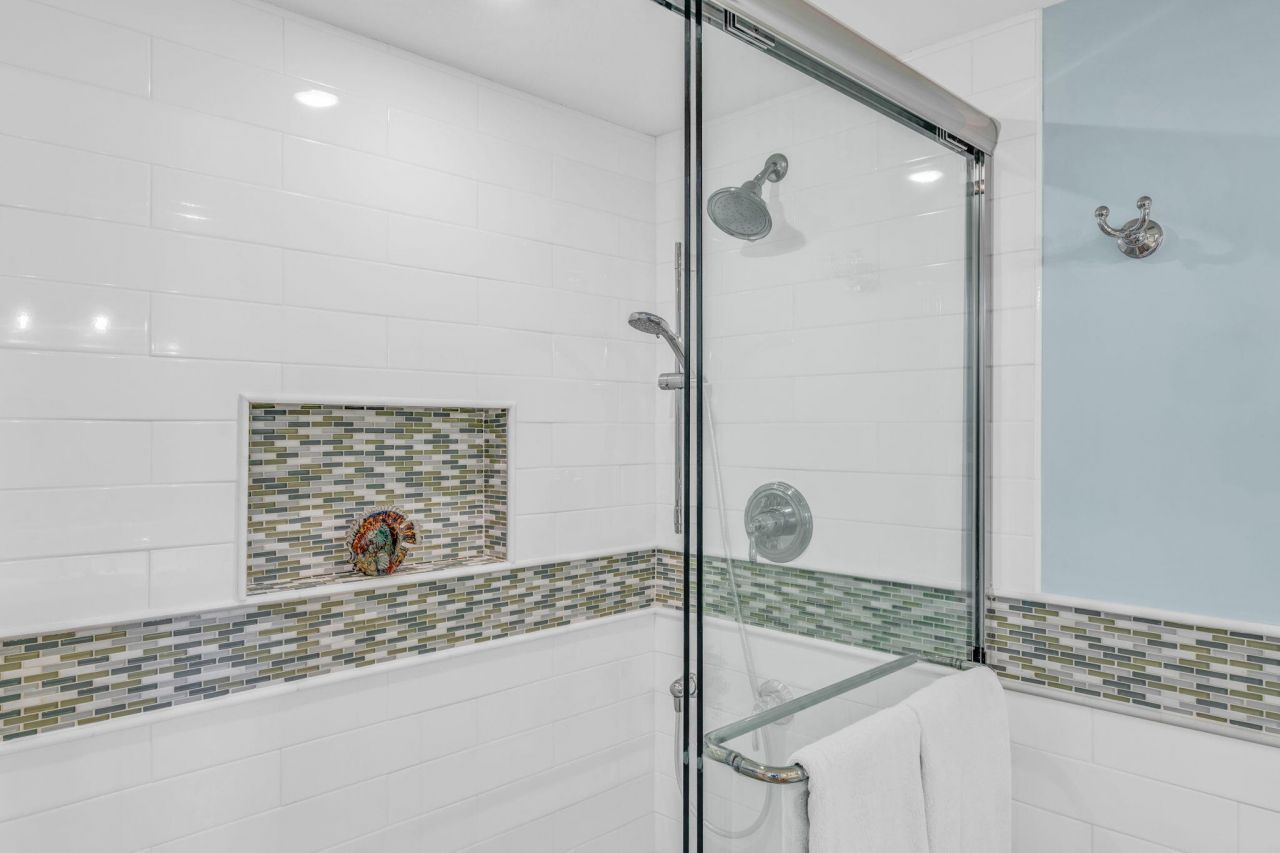 755 W Ocean Drive, Unit 7, Key Colony, FL 33051 Photo