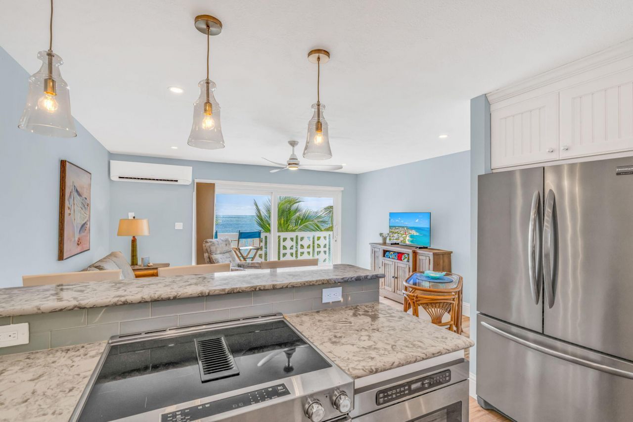 755 W Ocean Drive, Unit 7, Key Colony, FL 33051 Photo