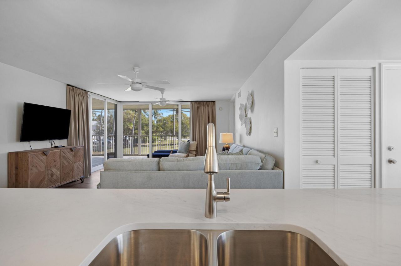 8204 Marina Villas Drive, Duck, FL 33050 Photo