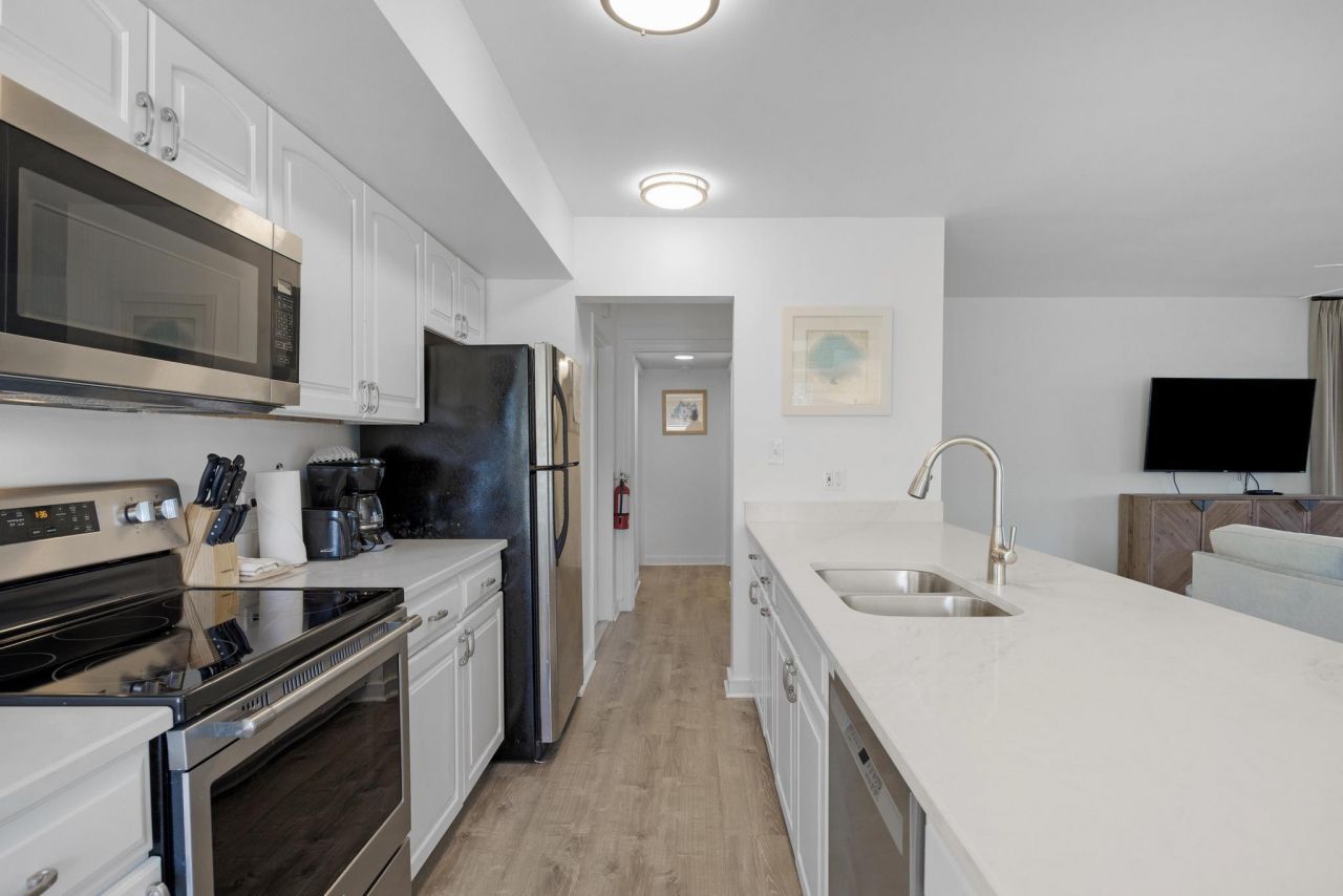 8204 Marina Villas Drive, Duck, FL 33050 Photo