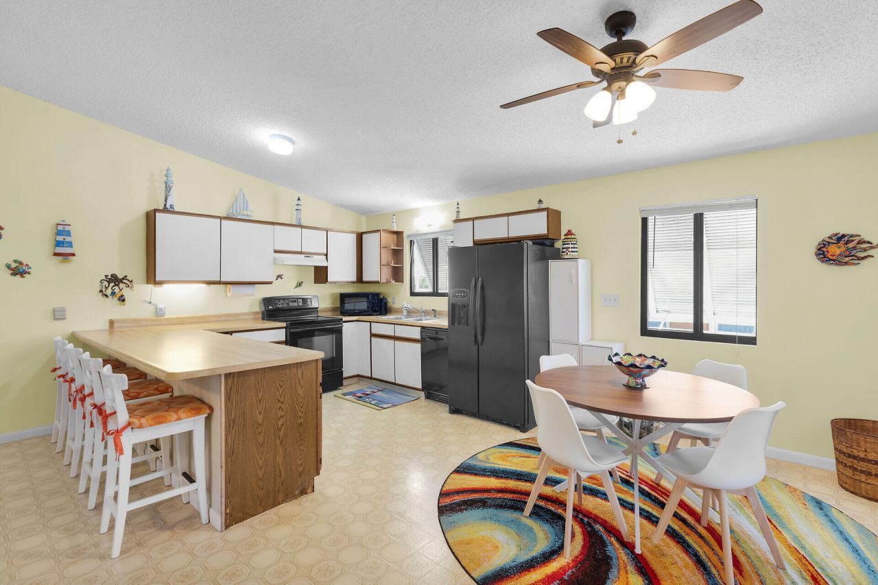 27369 Saint Vincent Lane, Ramrod, FL 33042 Photo