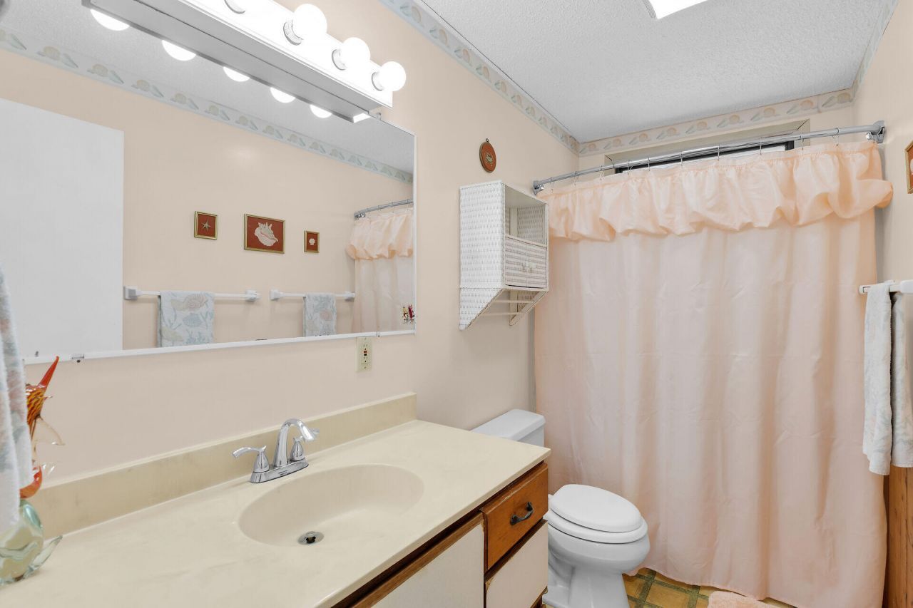 27369 Saint Vincent Lane, Ramrod, FL 33042 Photo