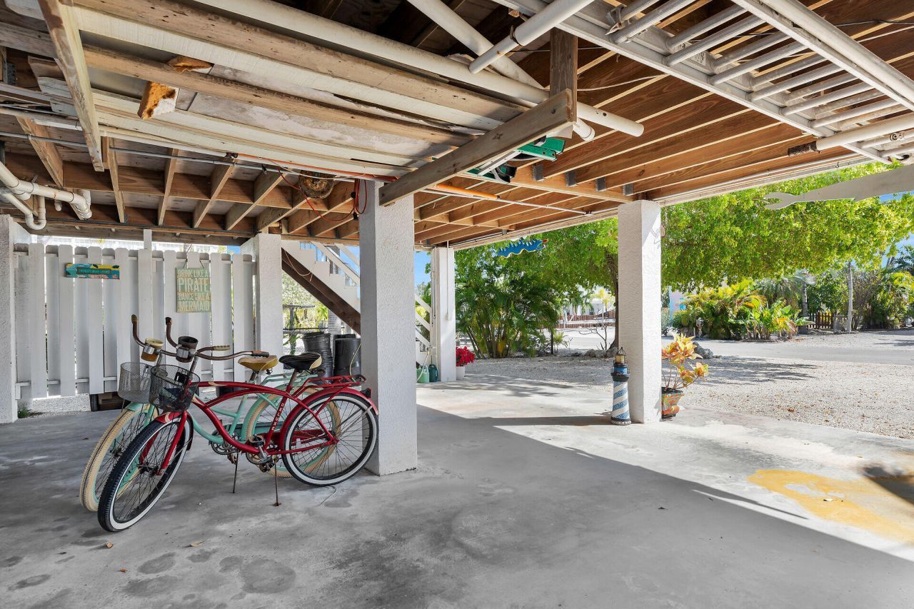 27369 Saint Vincent Lane, Ramrod, FL 33042 Photo