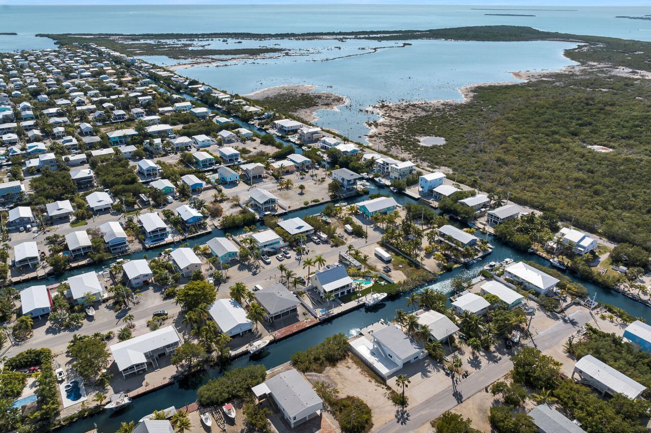 27369 Saint Vincent Lane, Ramrod, FL 33042 Photo