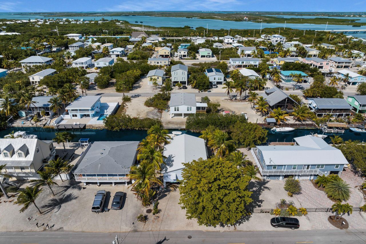 27369 Saint Vincent Lane, Ramrod, FL 33042 Photo