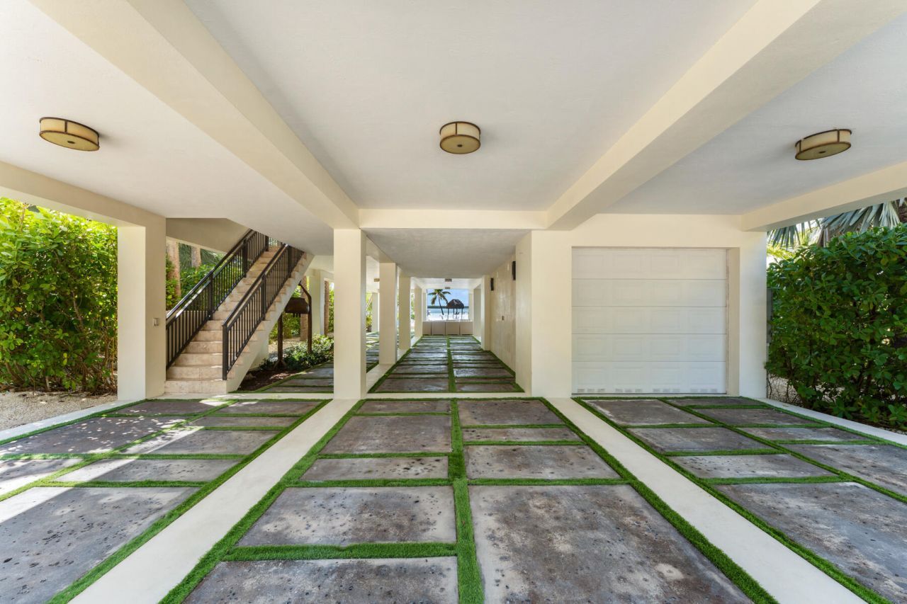 101954 Overseas Highway, Key Largo, FL 33037 Photo