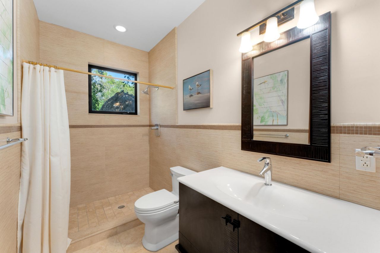 101954 Overseas Highway, Key Largo, FL 33037 Photo