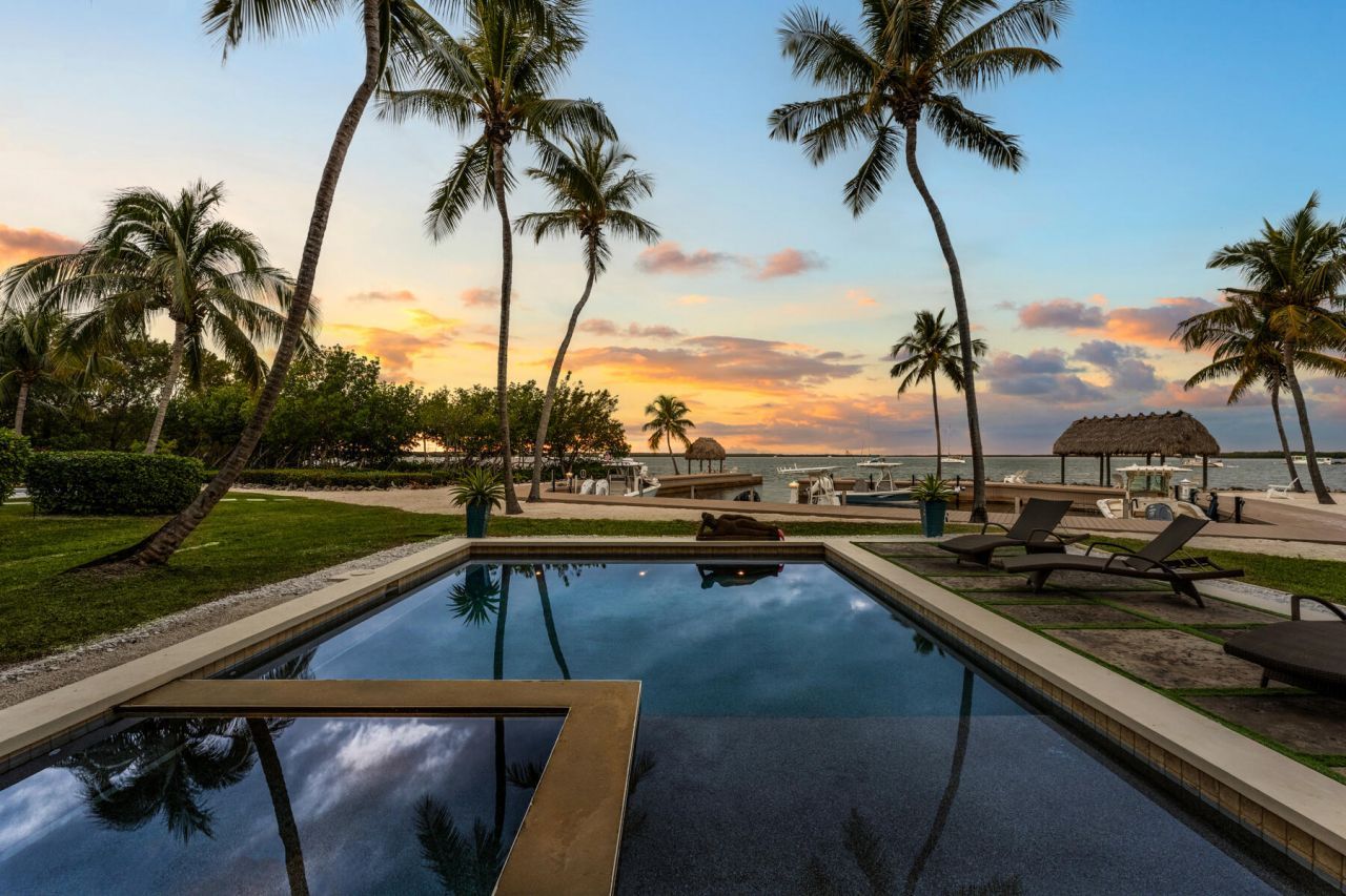 101954 Overseas Highway, Key Largo, FL 33037 Photo