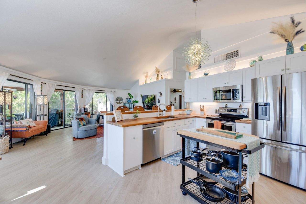 24266 W Caribbean Drive, Summerland Key, FL 33042 Photo