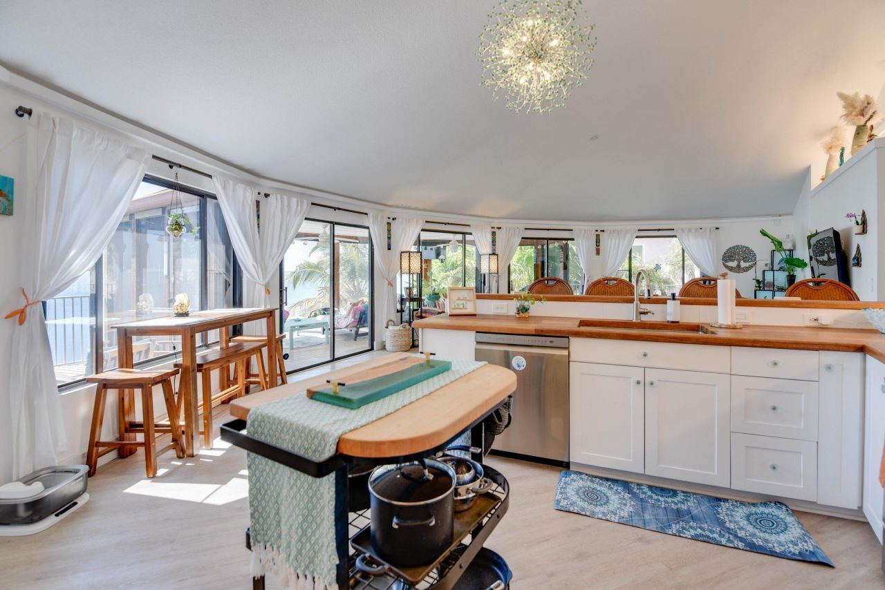 24266 W Caribbean Drive, Summerland Key, FL 33042 Photo