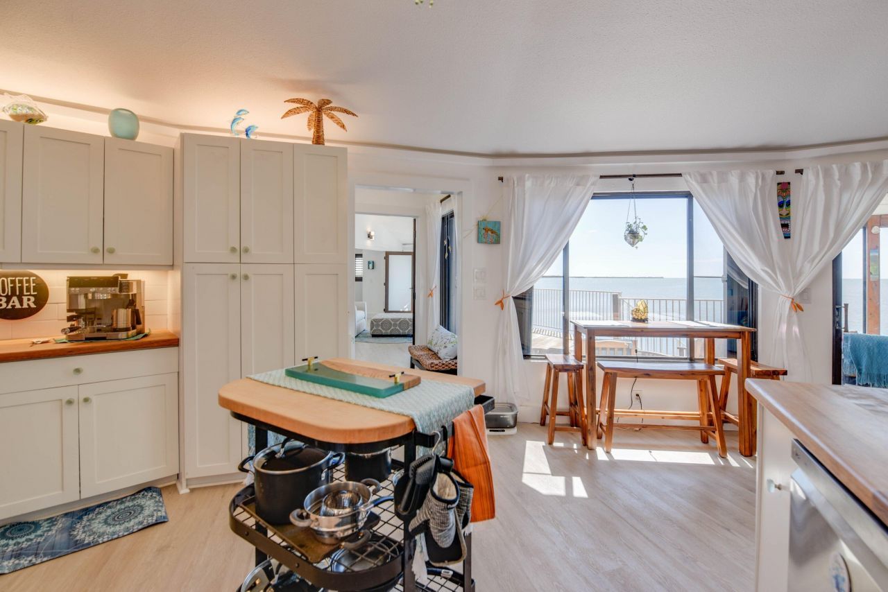 24266 W Caribbean Drive, Summerland Key, FL 33042 Photo