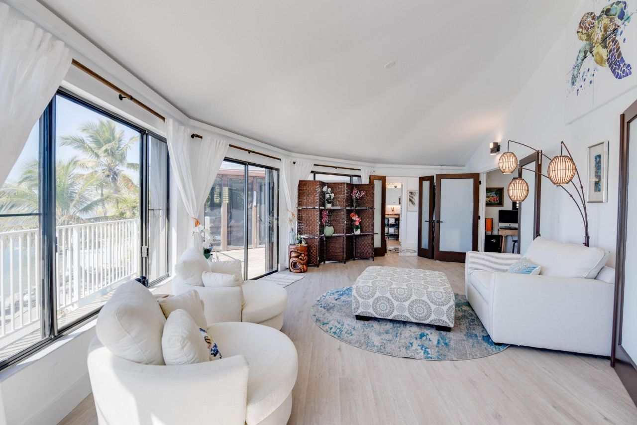 24266 W Caribbean Drive, Summerland Key, FL 33042 Photo