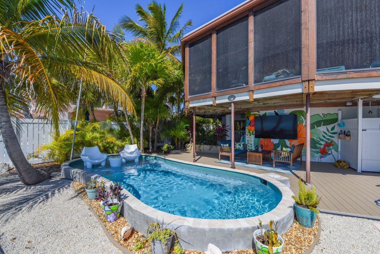 24266 W Caribbean Drive, Summerland Key, FL 33042 Photo