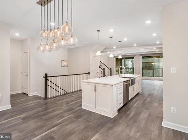 12910 SUNRISE RIDGE ALY, Unit 60, HERNDON, VA 20171