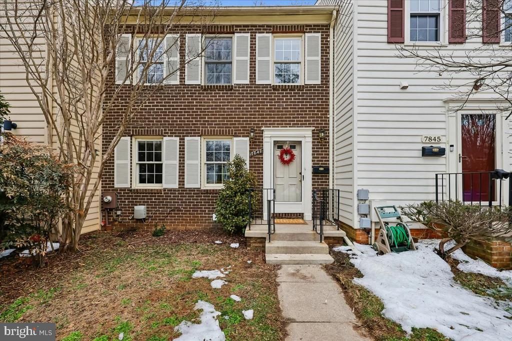 7847 Heatherton Lane, Rockville, MD 20854 Main Photo