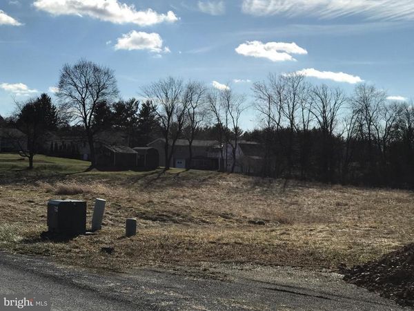 276 SANDOESHIRE, CHAMBERSBURG, PA 17201