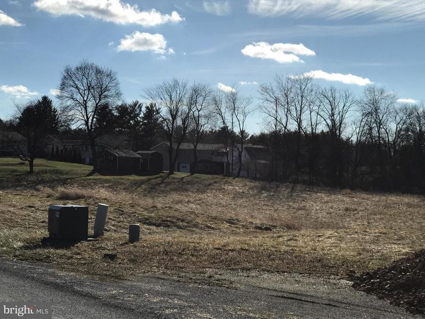 276 Sandoeshire, Chambersburg, PA 17201 Main Photo