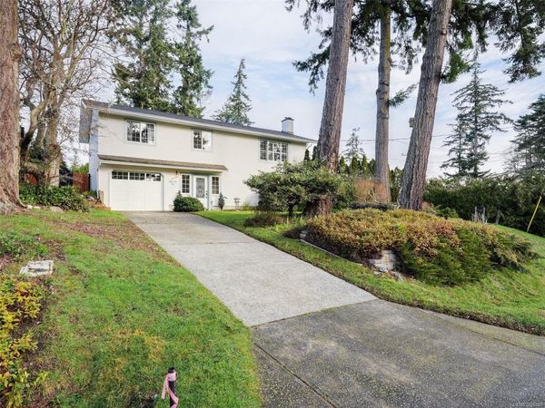 7058 Wright Rd, Sooke, BC V8Z 0S5