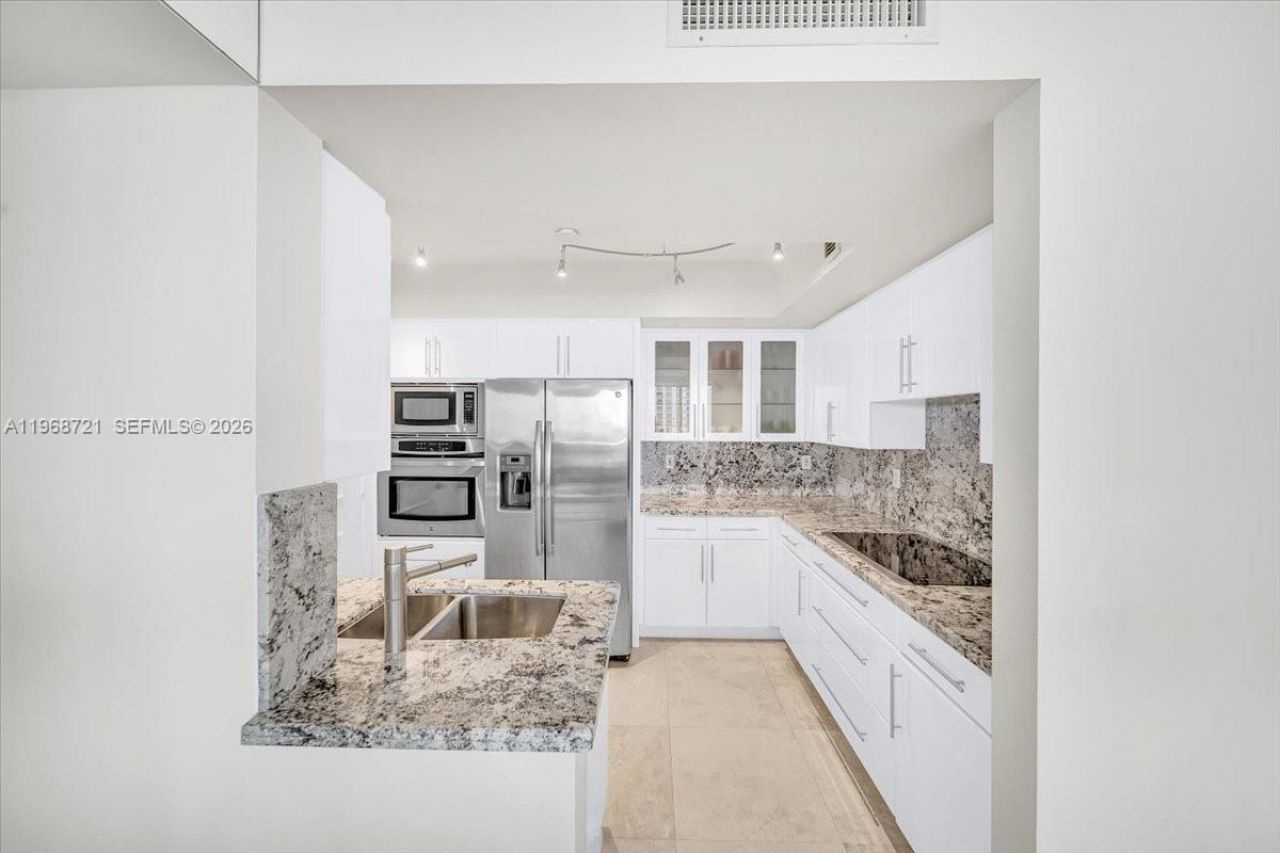 18911 Collins Ave, Unit 1903, Sunny Isles Beach, FL 33160 Photo