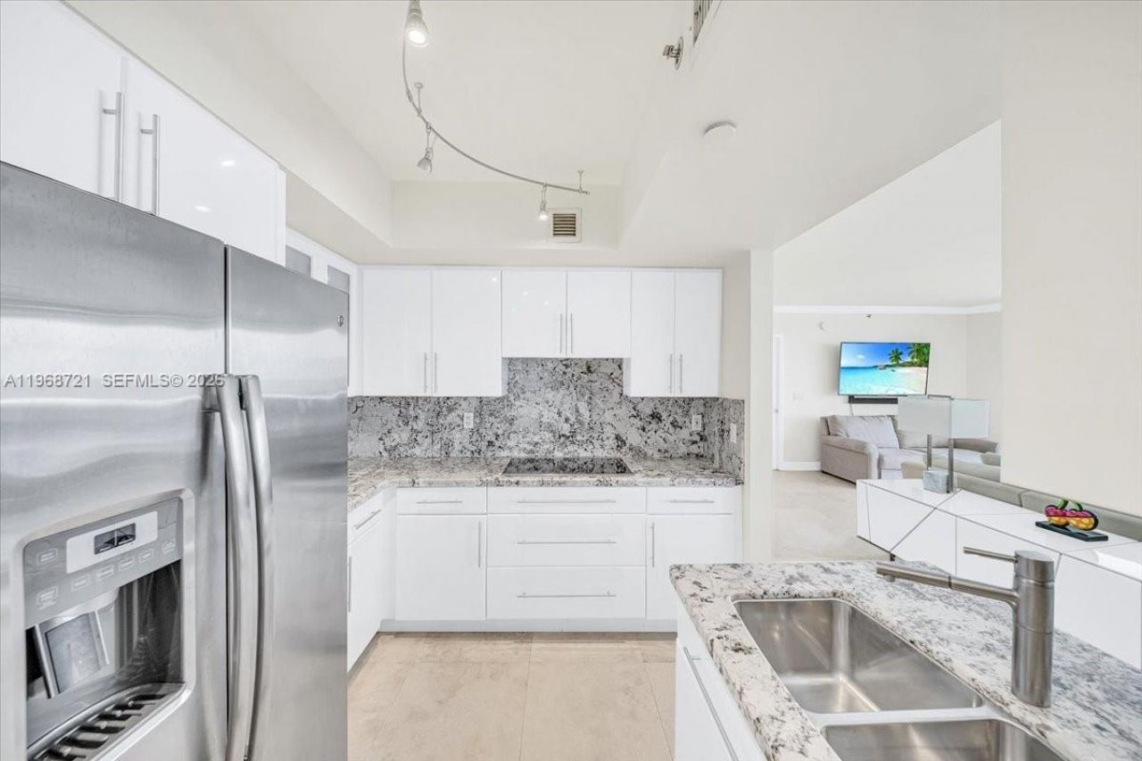 18911 Collins Ave, Unit 1903, Sunny Isles Beach, FL 33160 Photo